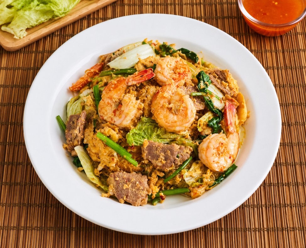 สุกี้แห้งทะเลใส่หมู (Dry Seafood Sukiyaki With Pork)