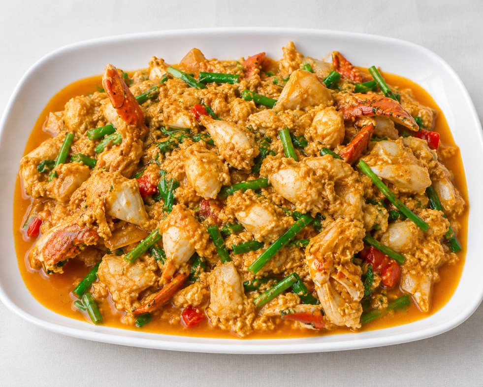 เนื้อปูผัดผงกะหรี่ (Stir-fried crab with curry powder)