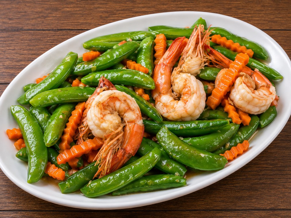 ผัดถั่วลันเตากุ้ง (Stir-Fried Snow Peas with Shrimp)
