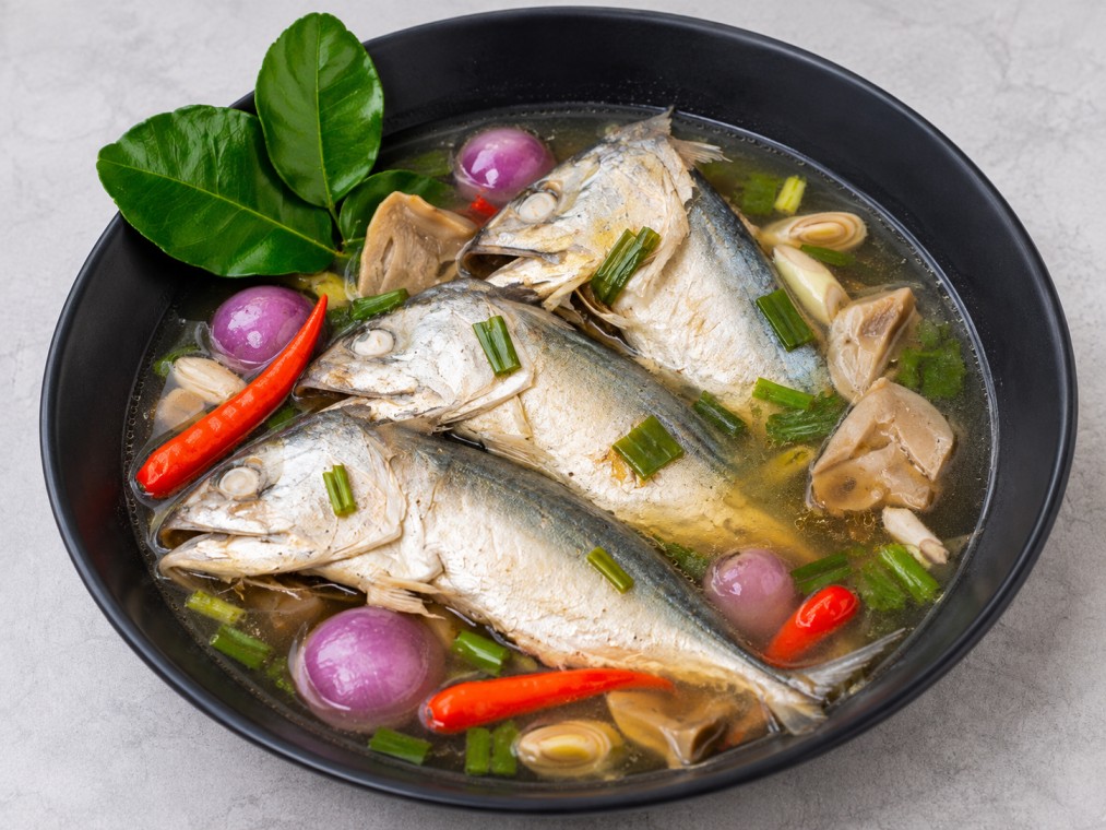 ต้มยำปลาทูสดน้ำใส (Clear Tom Yum soup with fresh mackerel)