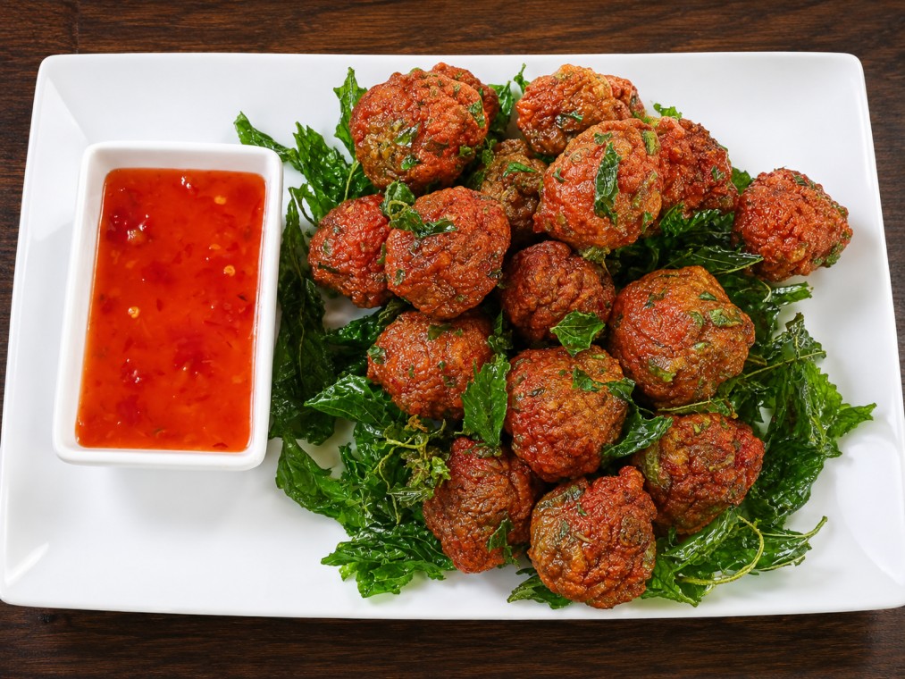 ทอดมันปลา (Fish cakes)