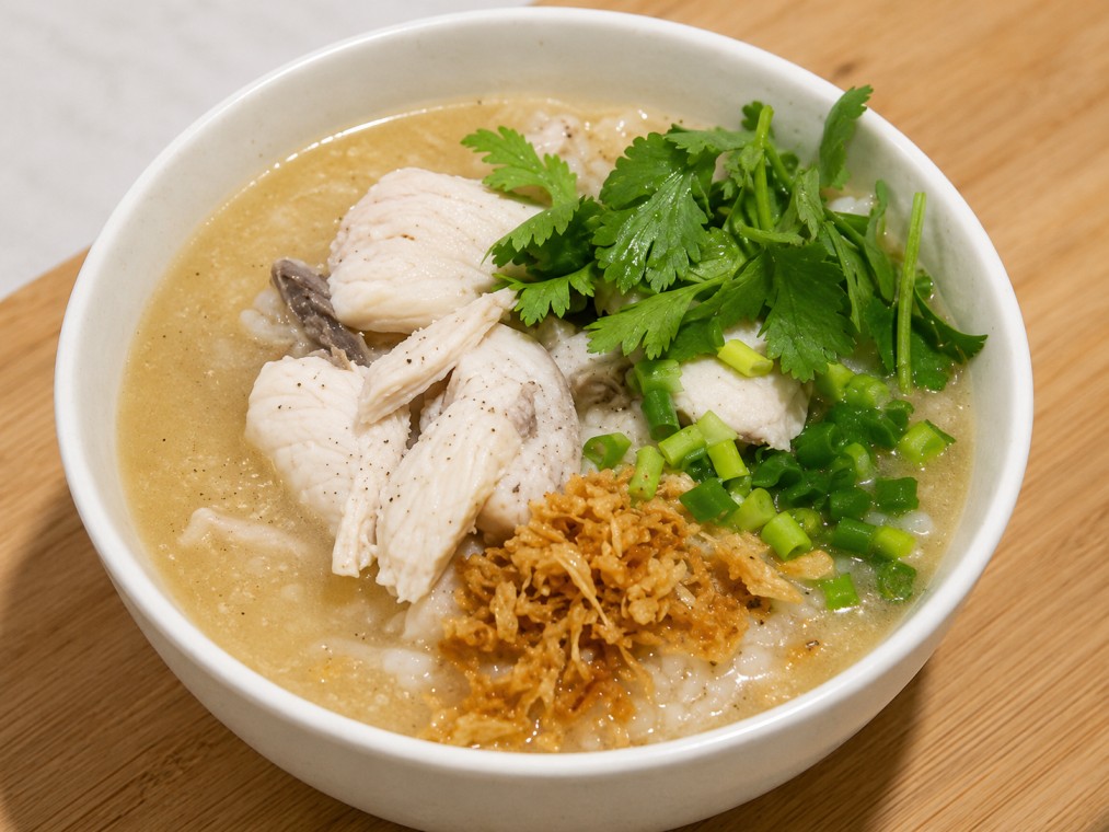 ข้าวต้มไก่ (Chicken Rice Soup)